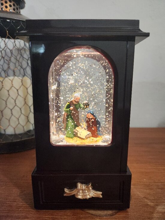 Classic Inspired Motion and light Holiday Memory Box Nativity Scene - Picture 1 of 5